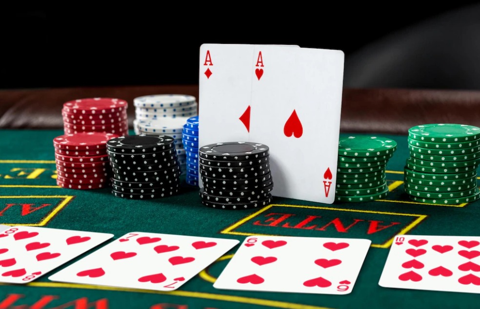 Peran dealer dalam menjaga suasana permainan